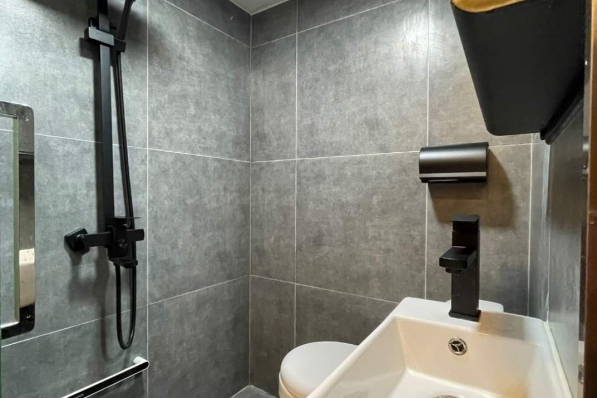 RICH INN (NATHAN ROAD) - Image 6