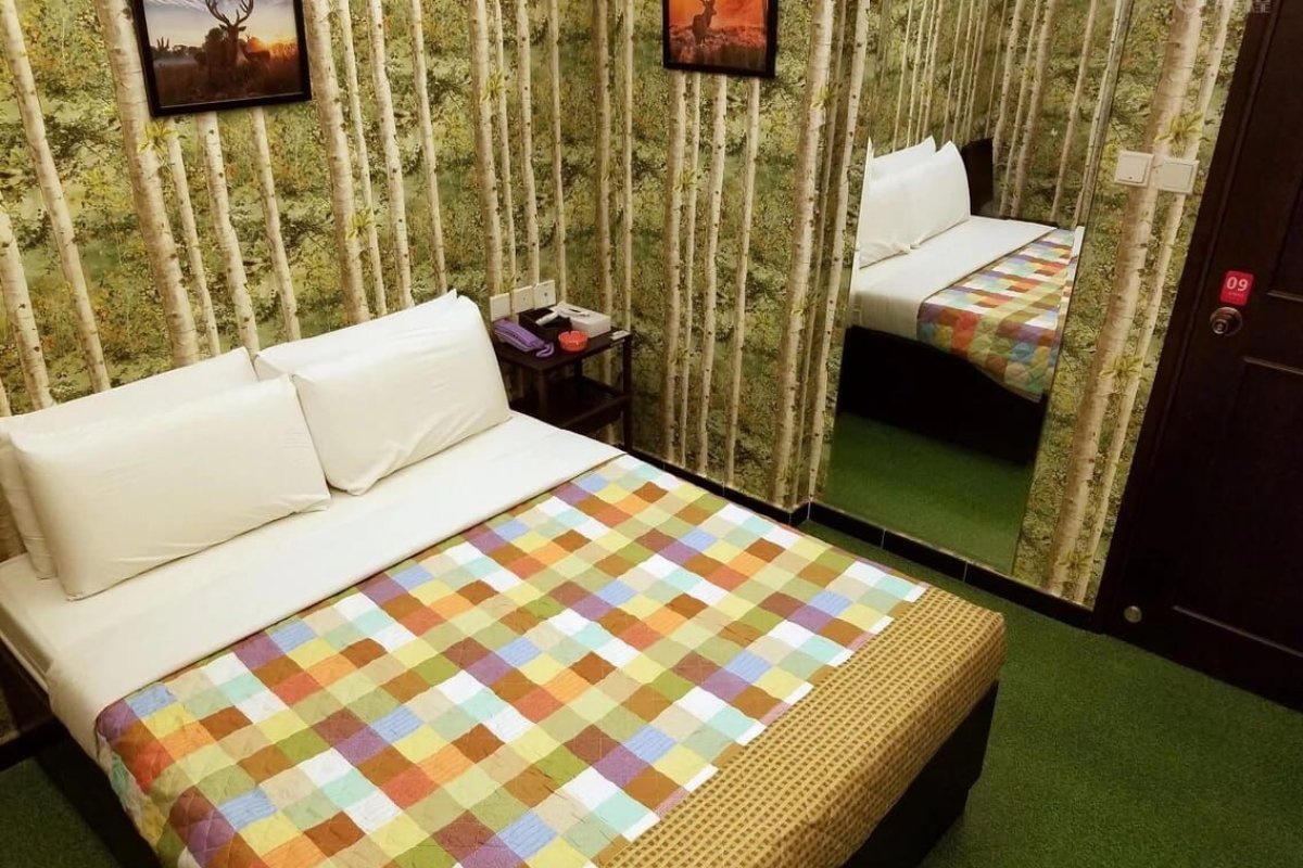 Rainbow City Inn - Image 4