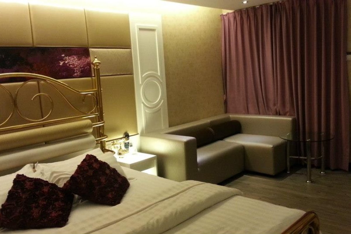 Viva Villa - Image 2