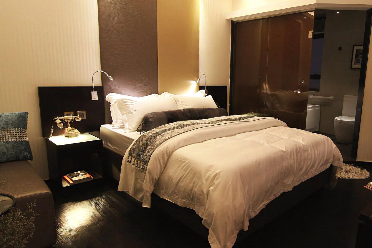 The Ten Hotel - Image 9