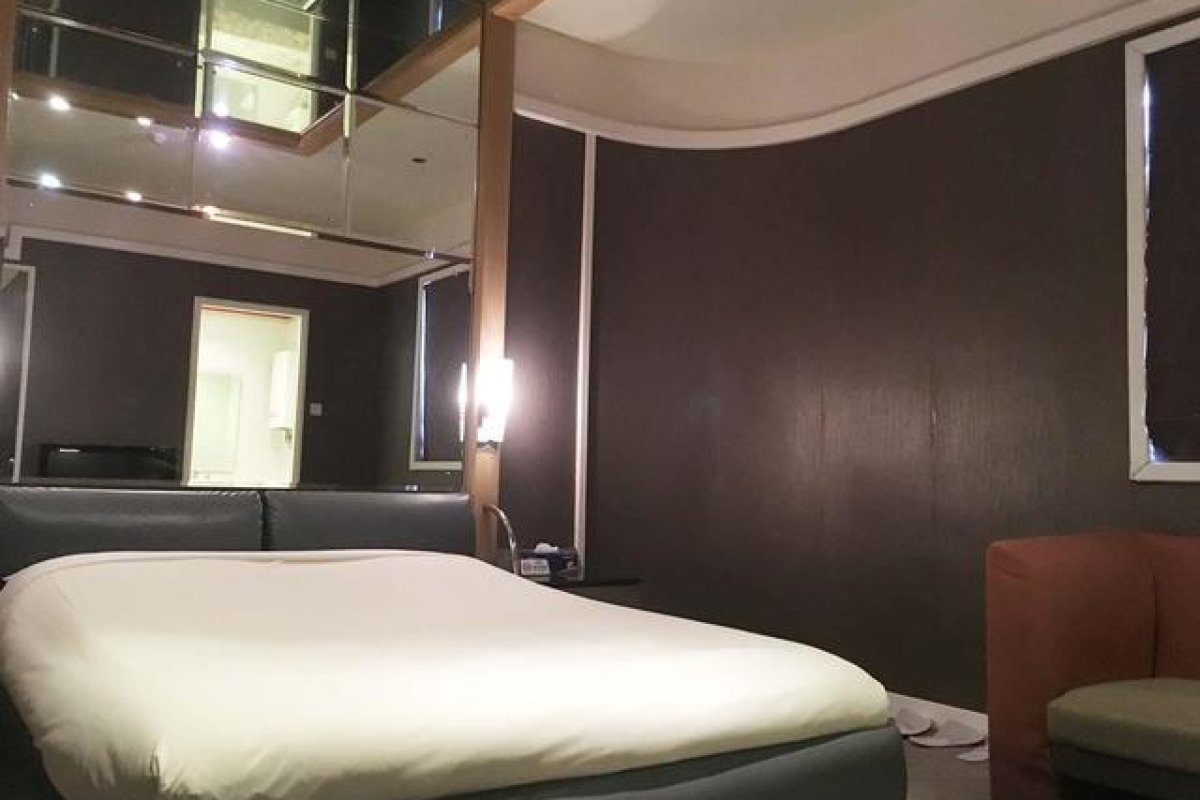 Essex Lodge - Image 3